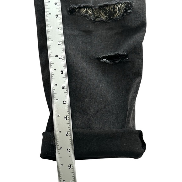 INCDenim boyfriend black distressed jeans w/snake print detail size 2/26 - Picture 9 of 16